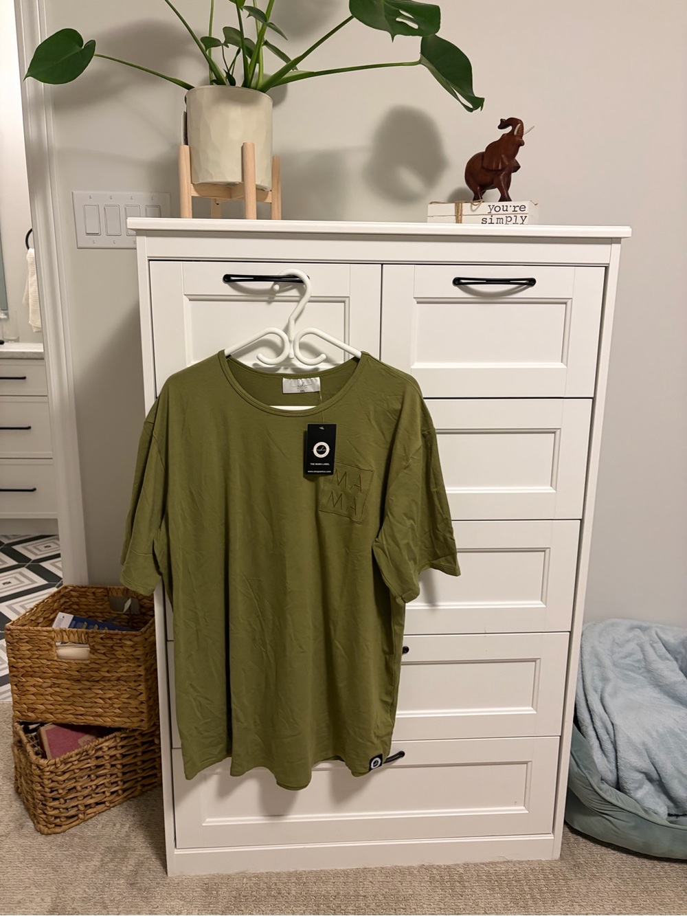 Woman’s Olive Green Crew Neck T-Shirt - MAMA the Label